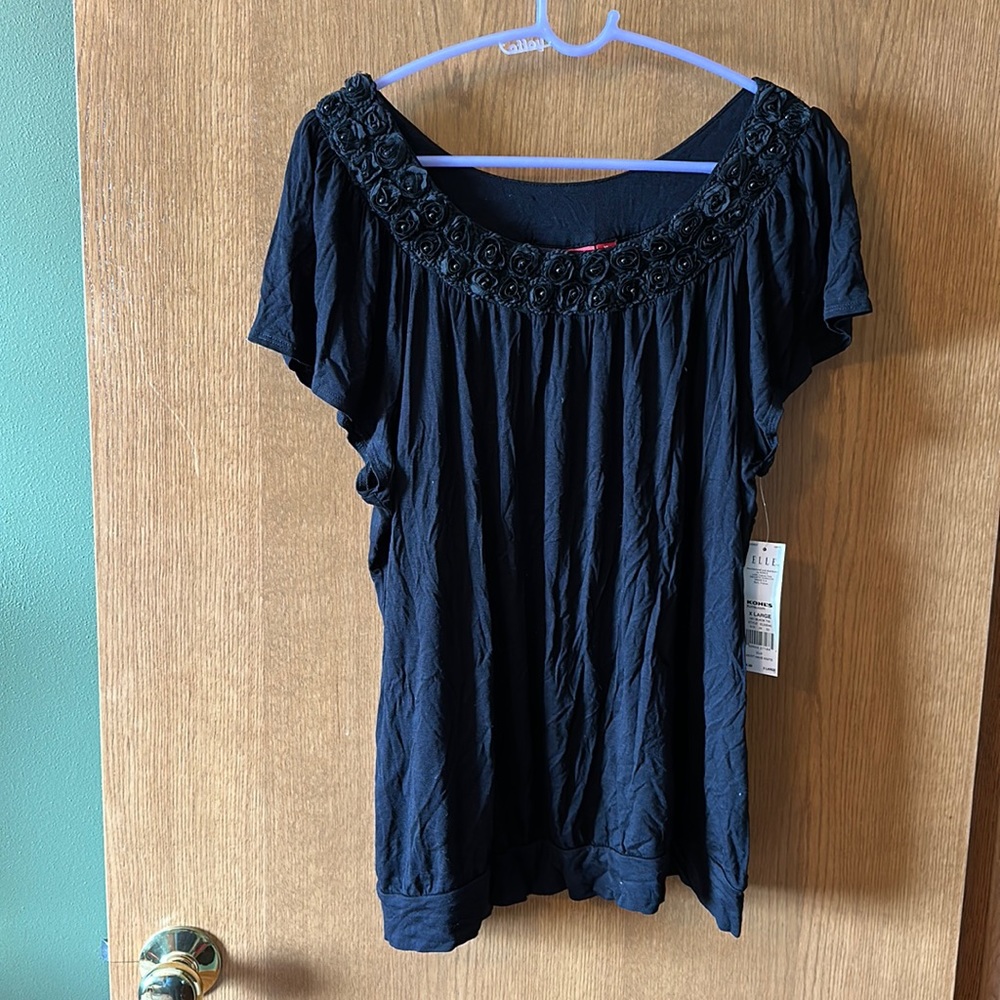 Elle Black Top